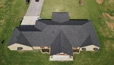 Roof replaced on house in Oklahoma by Belter Roofers.